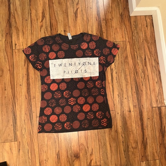 Bundle of 3 Twenty One Pilots Blurry Face graphic band tees - Picture 4 of 8